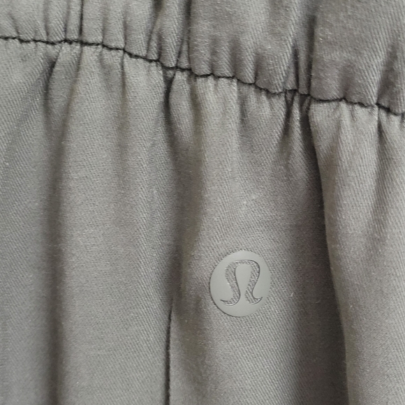 Lululemon Metropolis Maven High Rise Crop Cargo Pants Grey Sage 6 - Picture 9 of 12